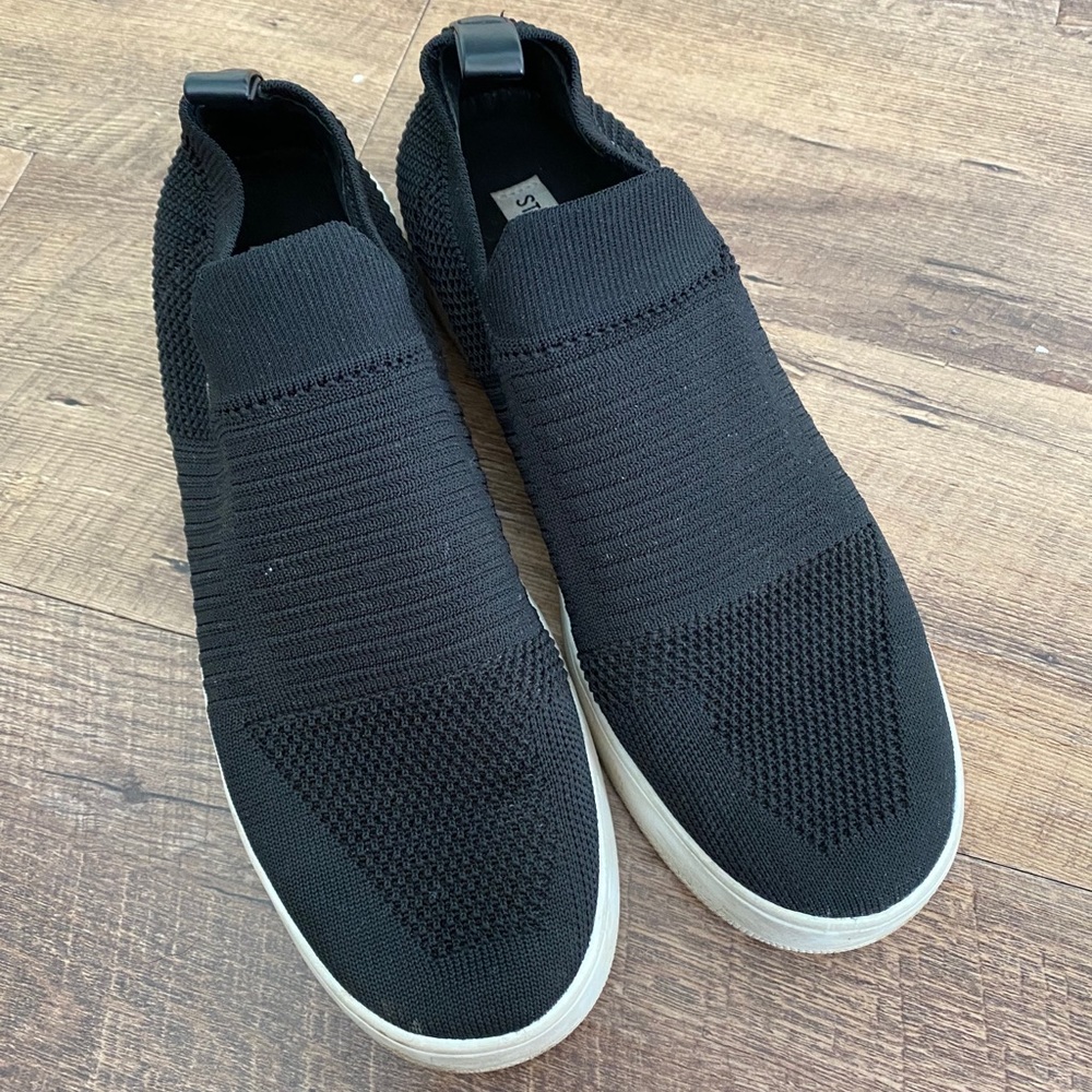 Steve Madden slip on sneakers